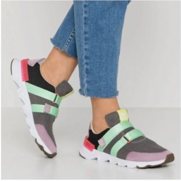 Kinetic Lite Strap Sneakers Style NL3519-048 in Coal Size 9.5